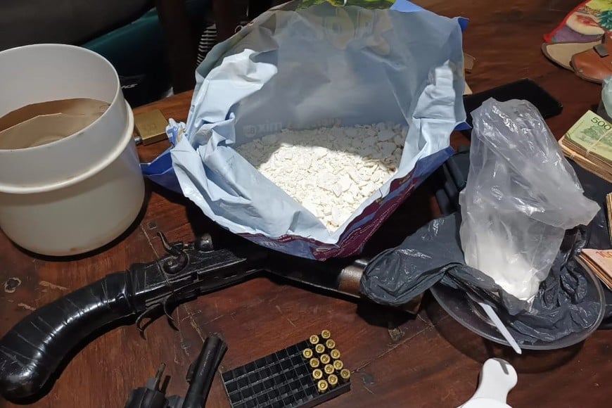 El procedimiento fue realizado por agentes del Comando Radioeléctrico en barrio Juventud del Norte.