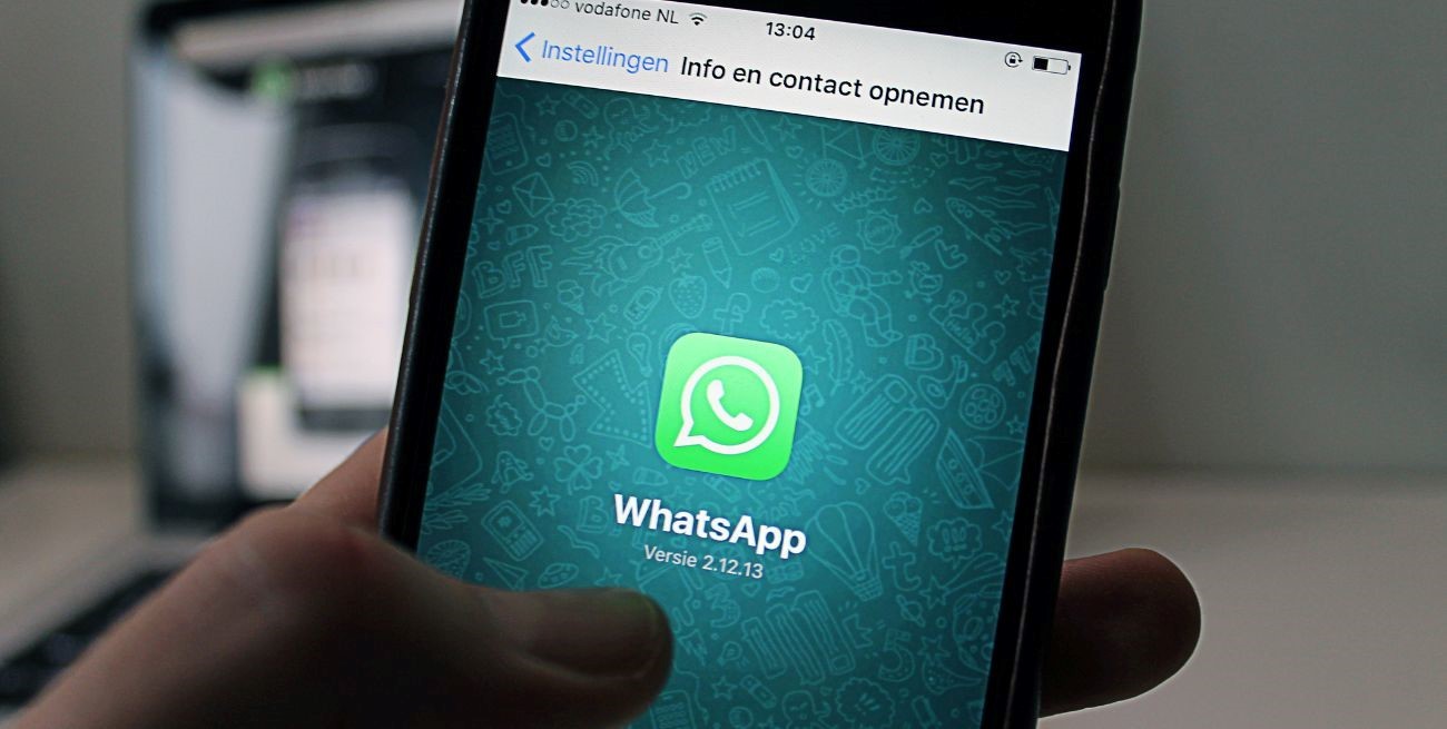 Las 3 tildes azules en WhatsApp: qué indican y por qué podría generar polémica
