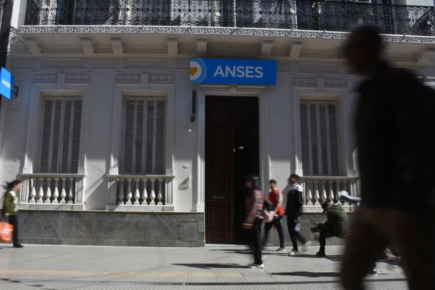 La sede de Anses en la peatonal santafesina. Foto: Mauricio Garín