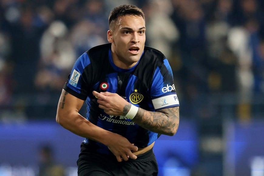 Soccer Football - Supercoppa Italiana - Final - Napoli v Inter Milan - Al Awwal Stadium, Riyadh, Saudi Arabia - January 22, 2024
Inter Milan's Lautaro Martinez celebrates scoring their first goal REUTERS/Ahmed Yosri