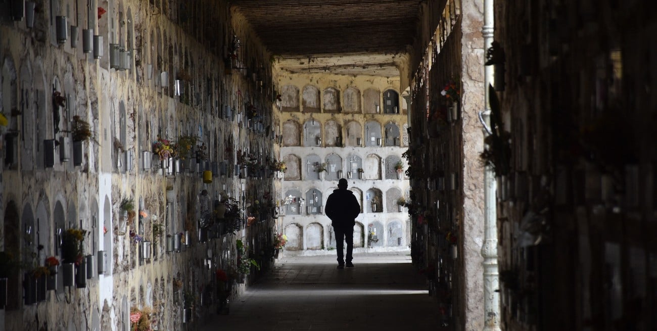 Cementerio de Santa Fe: las nuevas autoridades advierten que está "abandonado"