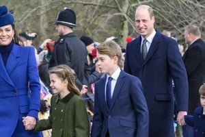 Los príncipes de Gales junto a sus hijos, George, Charlotte y Louis.
