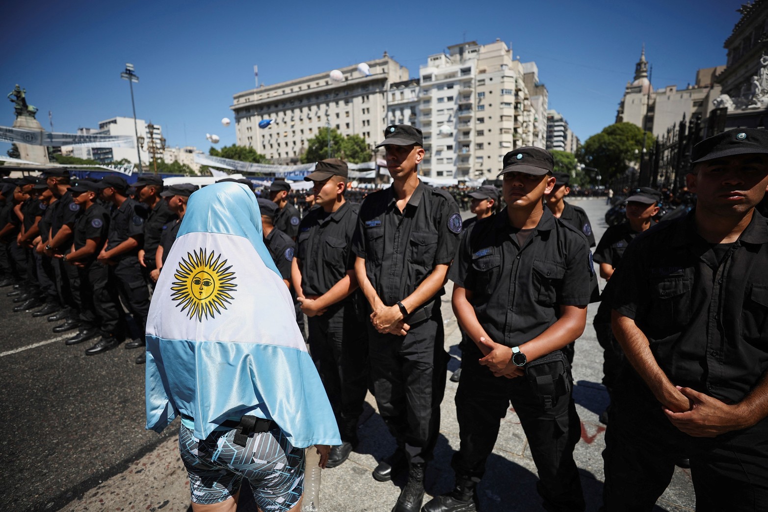 La protesta fue convocada por la Confederación General del Trabajo de las modificaciones a la legislación laboral que incluyen el DNU y el proyecto de Ley Ómnibus.