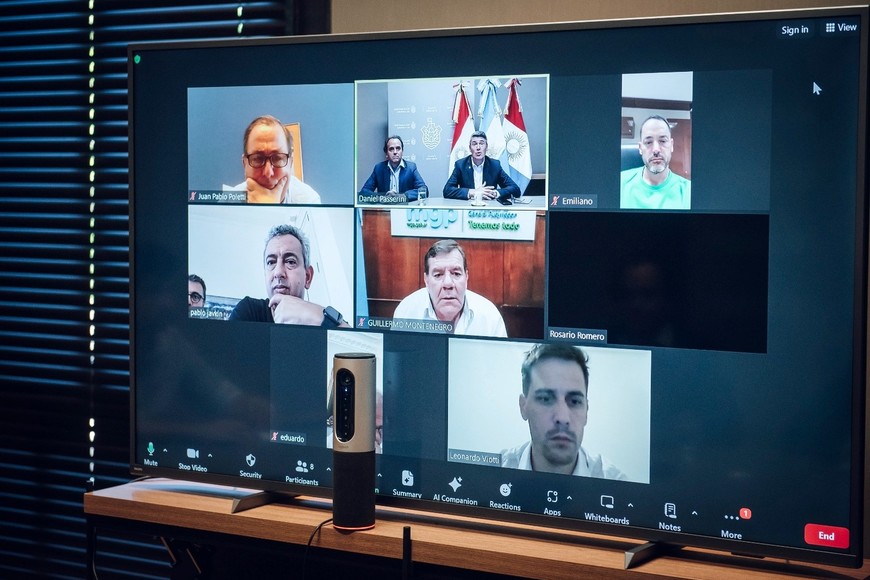 La petición fue formulada por los intendentes Poletti, Passerini, Llamosas, Javkin, Montenegro, Romero, Viotti, Tassano y Durand.

Gentileza.