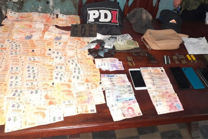 Durante las requisas se recuperaron elementos sustraídos y se secuestró un arma de fuego, dinero y droga. Crédito: El Litoral.