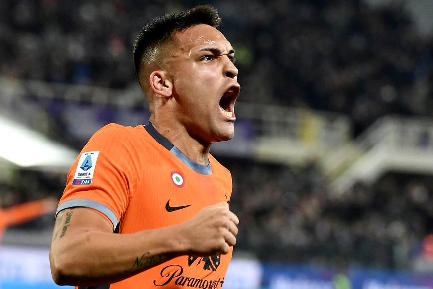 Soccer Football - Serie A - Fiorentina v Inter Milan - Stadio Artemio Franchi, Florence, Italy - January 28, 2024
Inter Milan's Lautaro Martinez celebrates scoring their first goal REUTERS/Jennifer Lorenzini