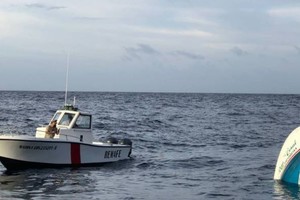 El naufragio ocurrió durante la noche del lunes.