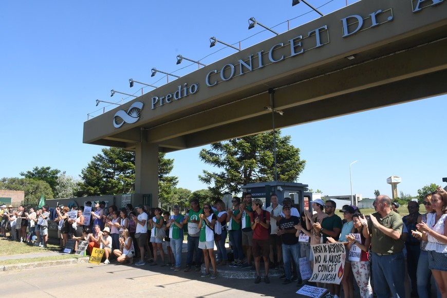 El Conicet  Santa Fe este martes por la mañana. Crédito: Flavio Raina