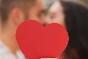 El 14 de febrero de cada año se celebra el Día de San Valentín, que también es conocido como el "Día de los enamorados"