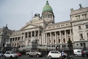 El organismo parlamentario encargado de tratar decretos presidenciales, se reunirá en el Congreso de la Nación para empezar a debatir la validez del DNU 70 de Javier Milei.
