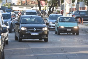 Los impuestos al combustible deberían actualizarse periódicamente . Créditos: Mauricio Garin