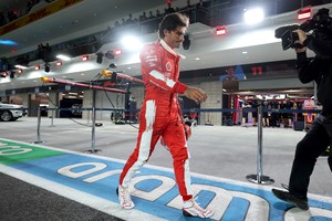 Formula One F1 - Las Vegas Grand Prix - Las Vegas Strip Circuit, Las Vegas, Nevada, U.S - November 16, 2023
Ferrari's Carlos Sainz Jr. walks into the pits REUTERS/Mike Blake