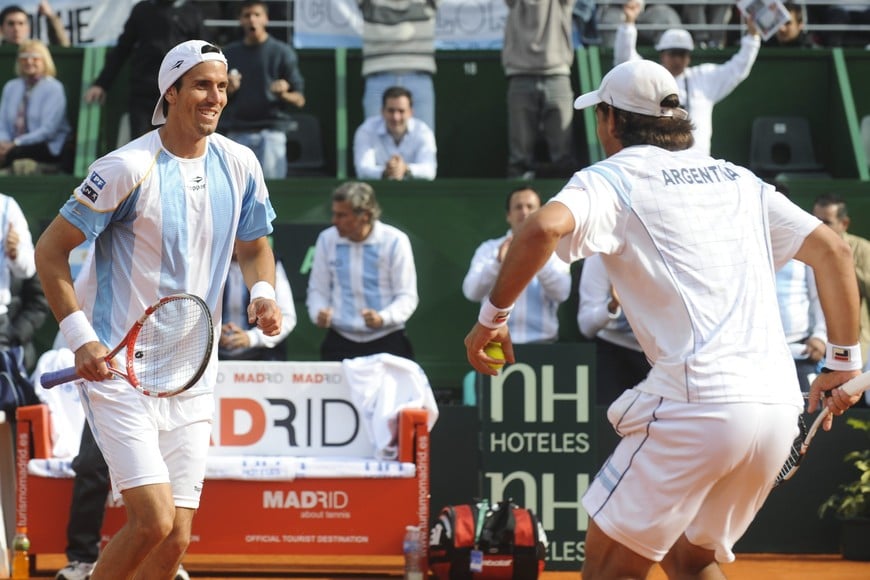 Juan Ignacio Chela y Eduardo Schwank ganaron el dobles y sentenciaron la serie.