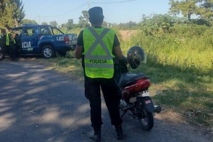 Direcciones Generales y Unidades Regionales que conforman la Policía de Santa Fe, procedieron al secuestro y recupero de motos.