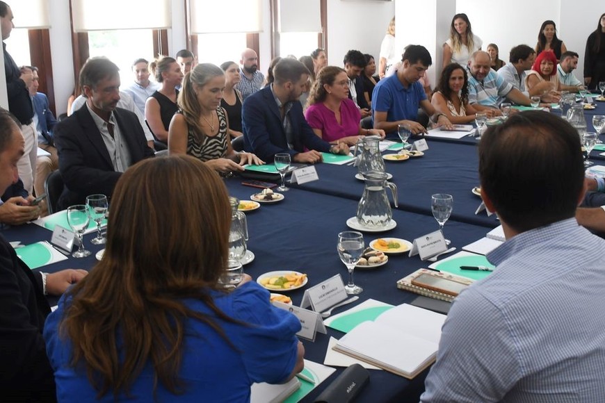 Los concejales de la ciudad recibieron este lunes el proyecto del Presupuesto Municipal 2024. Foto: Flavio Raina