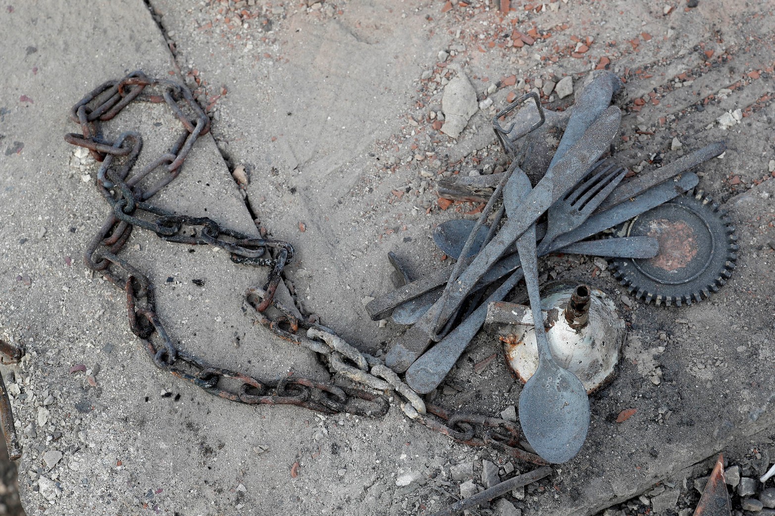 Un plano detalle de las secuelas del devastador fuego.