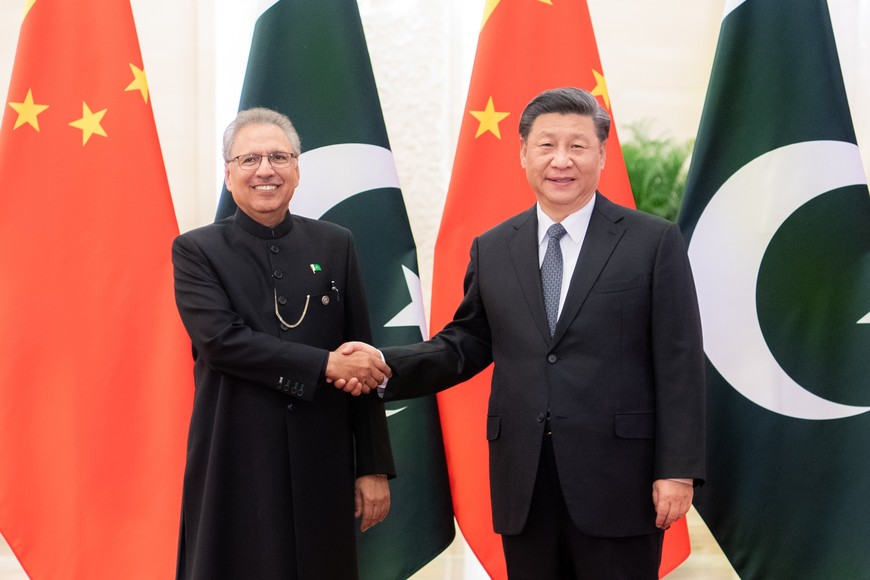 (200317) -- BEIJING, 17 marzo, 2020 (Xinhua) -- El presidente chino, Xi Jinping, sostiene conversaciones con el presidente de Pakistán, Arif Alvi, en el Gran Palacio del Pueblo en Beijing, capital de China, el 17 de marzo de 2020. (Xinhua/Zhai Jianlan) (ah) (vf)