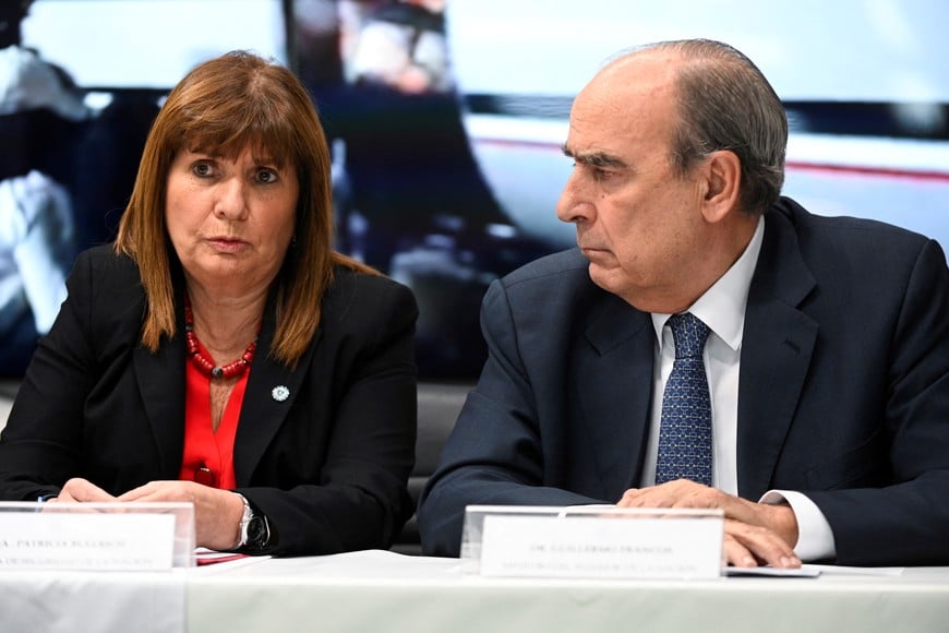 Argentina's Minister of Security Patricia Bullrich and Minister of the Interior Guillermo Francos hold a press conference on the detention and extradition of the relatives of Ecuadorian criminal Jose Adolfo Macias, alias Fito, in Buenos Aires, Argentina, January 19, 2024. REUTERS/Martin Cossarini