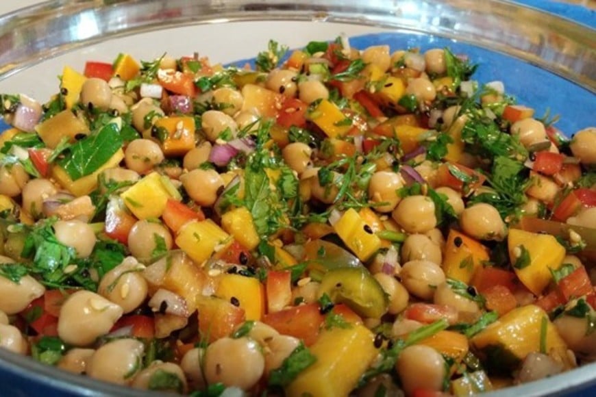 Estas pequeñas maravillas vegetales, que abarcan desde los humildes frijoles hasta los nutritivos garbanzos y guisantes, son mucho más que simples semillas comestibles.