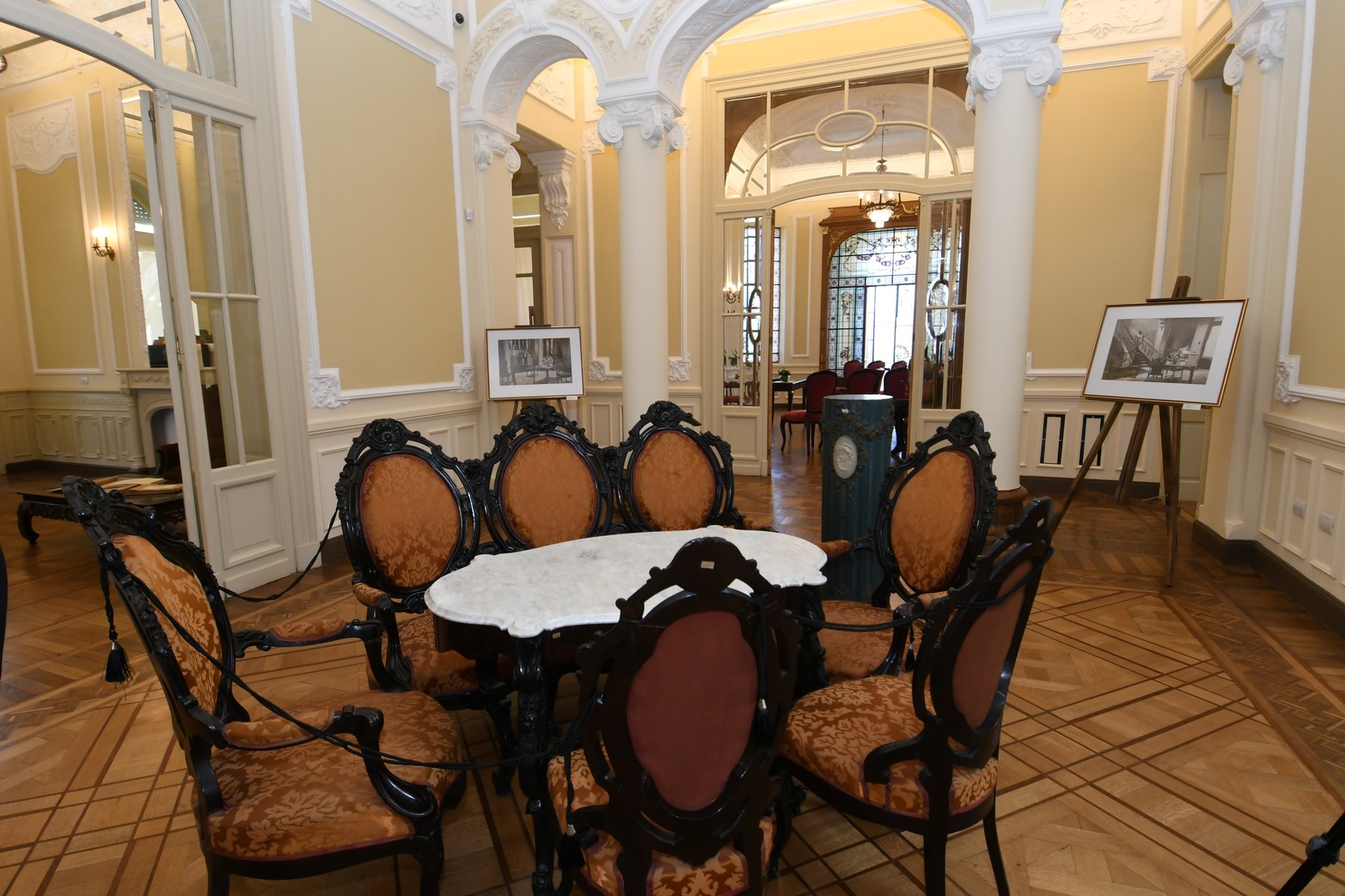 La arquitectura y muebles de la Casa de la Cultura