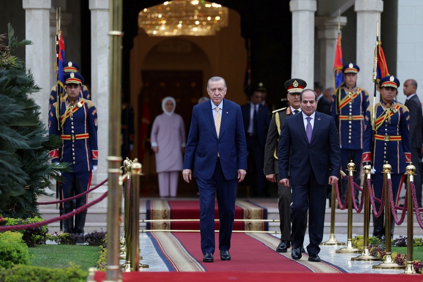 TurkeyÕs President Tayyip Erdogan meets Egypt's President Abdel Fattah al-Sisi at Al-Ittihadiya Palace  in Cairo, Egypt February 14, 2024. Turkish Presidential Press Office/Handout via REUTERS ATTENTION EDITORS - THIS PICTURE WAS PROVIDED BY A THIRD PARTY. NO RESALES. NO ARCHIVES.