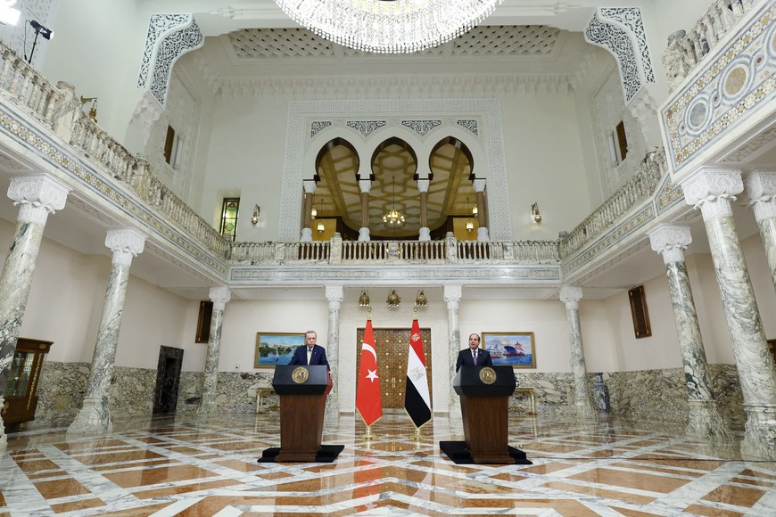 Turkey's President Tayyip Erdogan and Egypt's President Abdel Fattah al-Sisi attend a press conference in Cairo, Egypt February 14, 2024. Murat Cetinmuhurdar/Turkish Presidential Press Office/Handout via REUTERS ATTENTION EDITORS - THIS PICTURE WAS PROVIDED BY A THIRD PARTY. NO RESALES. NO ARCHIVES.