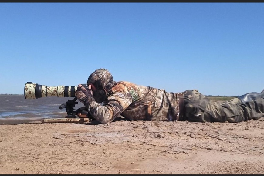 Equipado y a la espera de descubrir nuevas aves. Crédito: Mario Casadei