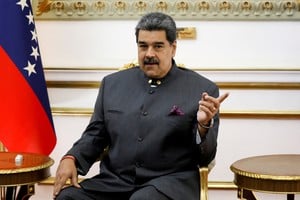 El rostro de Nicolás Maduro aparece 13 veces en la boleta electoral de Venezuela