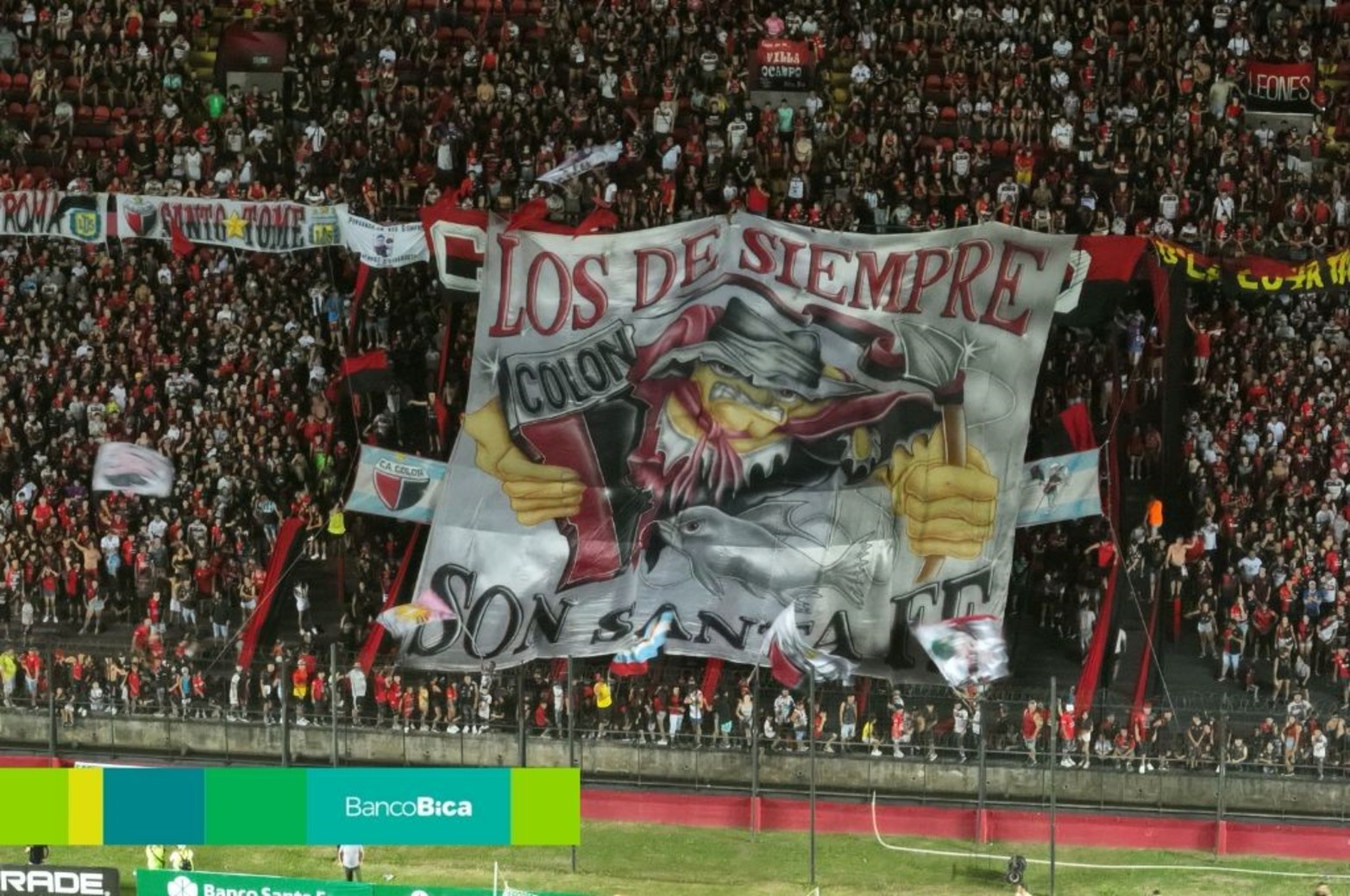 Colón le ganó a Almirante Brown en Santa Fe.