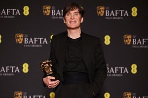 Cillian Murphy poses in the winner's room with his award for Leading Actor for "Oppenheimer" during the 2024 British Academy of Film and Television Awards (BAFTA) at the Royal Festival Hall in the Southbank Centre, London Britain February 18, 2024. REUTERS/Hollie Adams