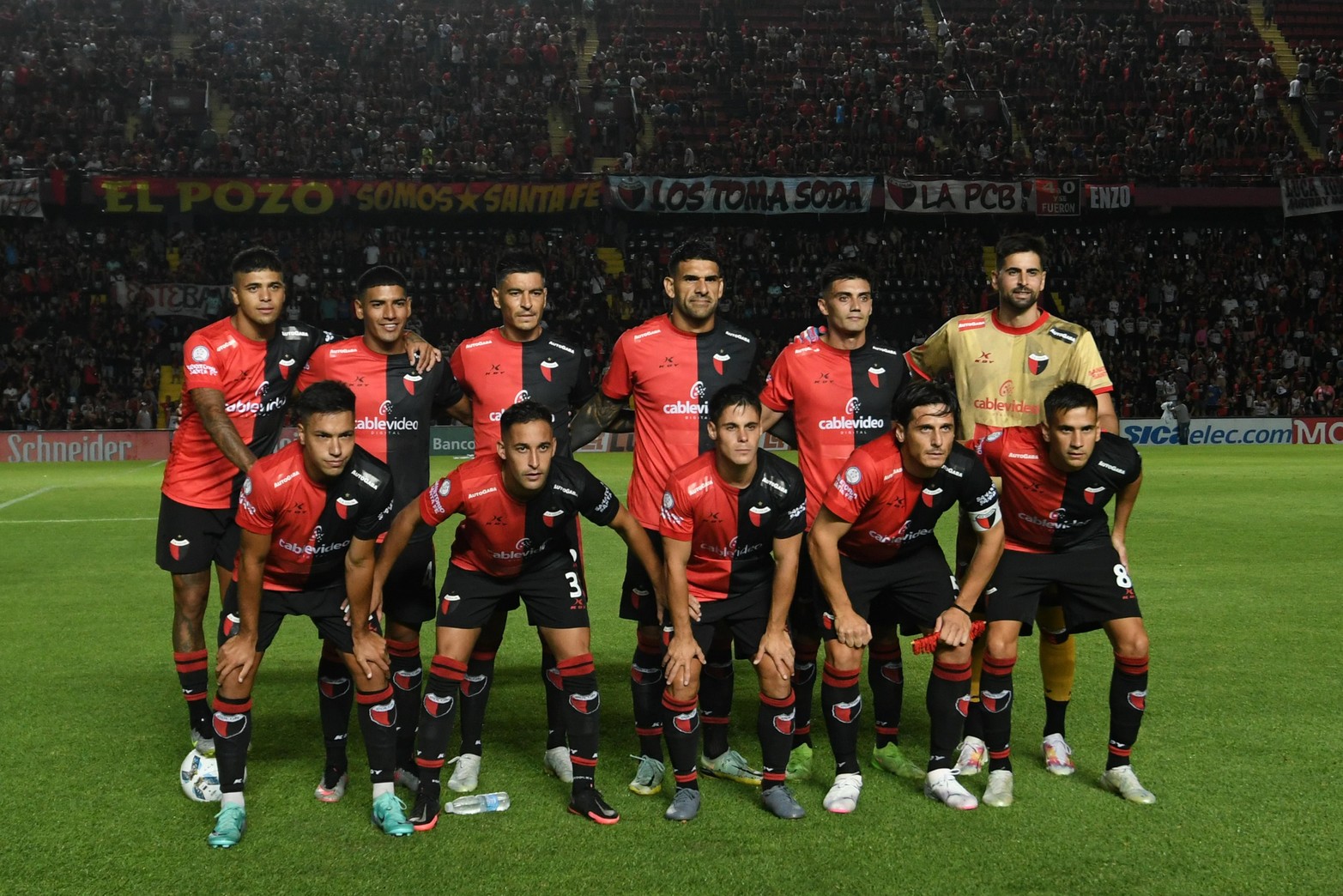 Colón volvió a ganar de local. Por la tercera fecha de la Primera B Nacional venció a Almirante Brown por 2 a 1.