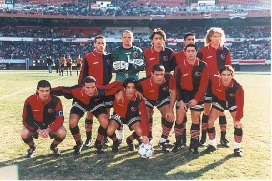 El día que jugó junto a un joven Lionel Scaloni en 1996.