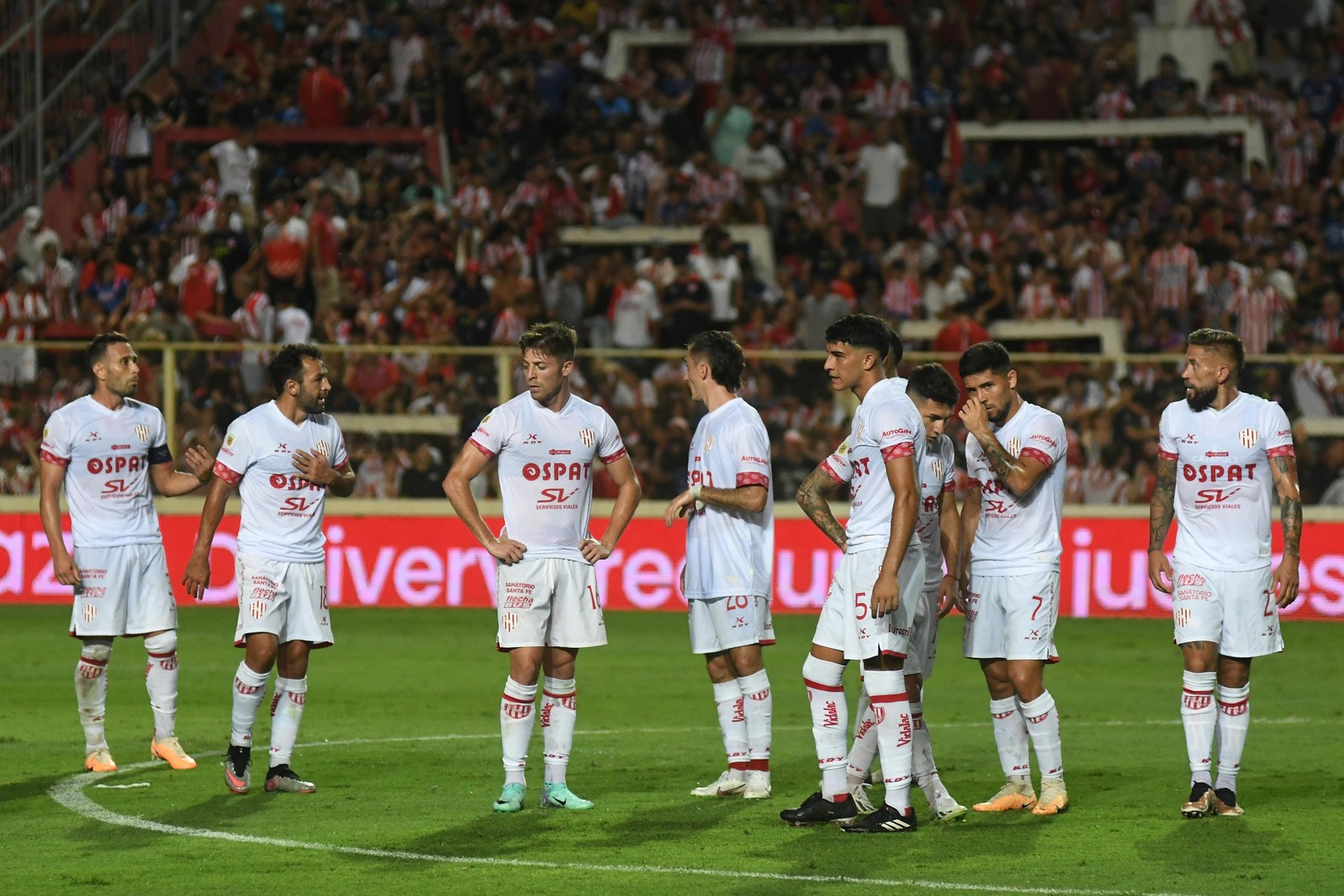 La salida. La incertidumbre por la falta de goles es cada vez mas grande.