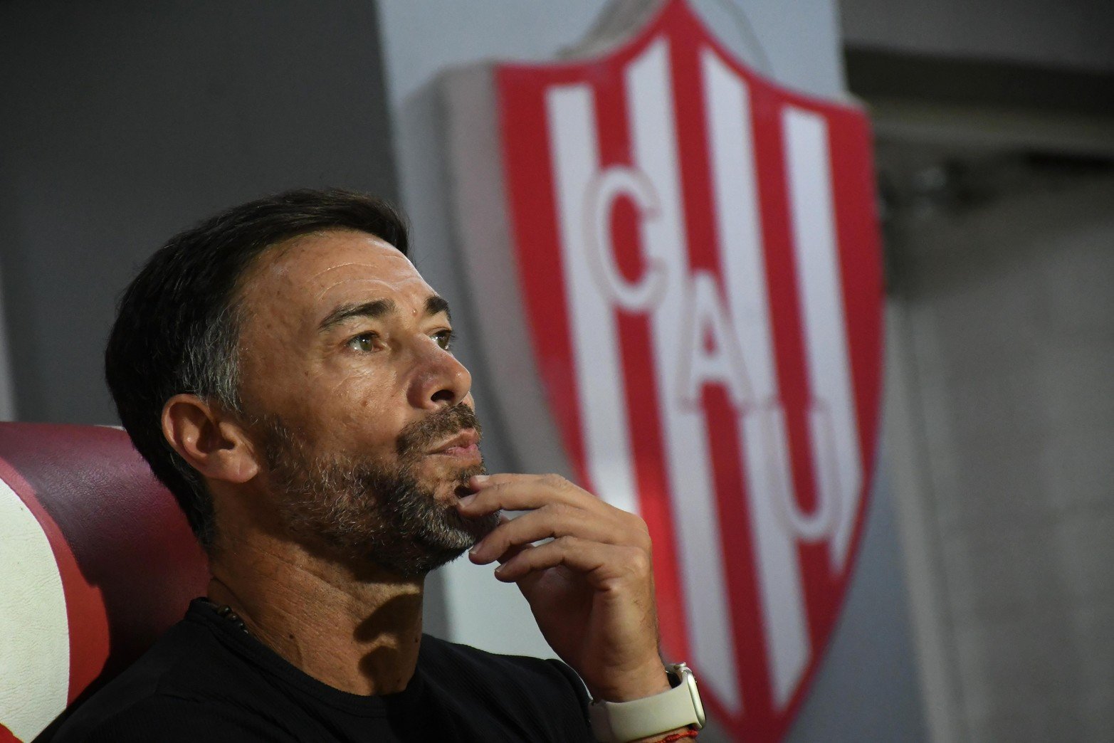 Los números en rojo. Dirigió 24 encuentros, de los cuales tan solo ganó cinco mientras que perdió seis e igualó en 13 oportunidades.  El porcentaje ronda el 36 por ciento. "Está claro que hicimos un partido horrible" expresó Cristian González.