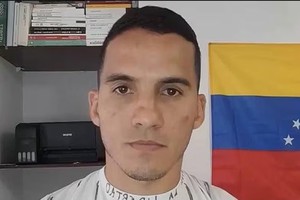 El oficial venezolano vivía asilado en Chile desde diciembre pasado, por decisión del gobierno de Boric.