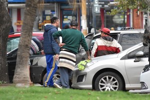 En 2019 se aprobó una ordenanza en el Concejo Municipal (N° 12.635), la cual creó el Programa Inclusivo de Cuidadores de Vehículos pero no prosperó en el tiempo. Foto: Pablo Aguirre / Archivo