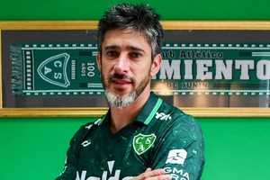 Tras su salida de Newell’s a fines del año pasado, el futbolista llegó a Sarmiento, tras haber coqueteado con el retiro en diciembre.