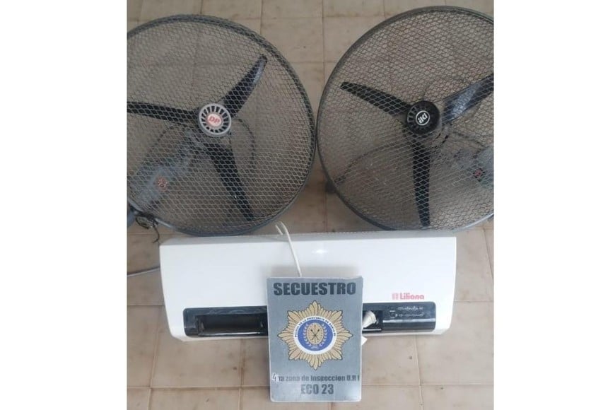 La policía logró recuperar elementos que habían sido robados a una escuela.