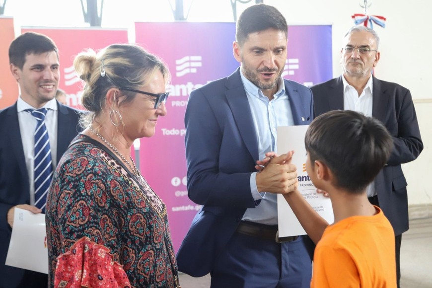 La agenda de actividades incluyó la entrega de viviendas y escrituras. Crédito: Gobierno de Santa Fe