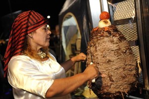 Del 8 a l 10 de marzo la Asociación Sirio Libanesa, la Asociación Suiza, la Sociedad Italiana, la Asociación Saboyana y la Asociación Tradicionalista El Cencerro, llevarán a cabo un evento gastronómico muy particular.