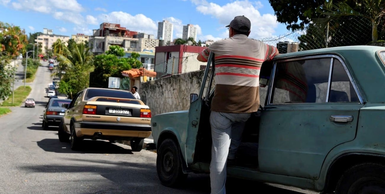El ajuste llegó a Cuba: aumento del 500 % en combustibles