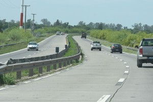 Los accesos y salidas de la ciudad siguen siendo zonas de máximo peligro. Crédito: El Litoral.