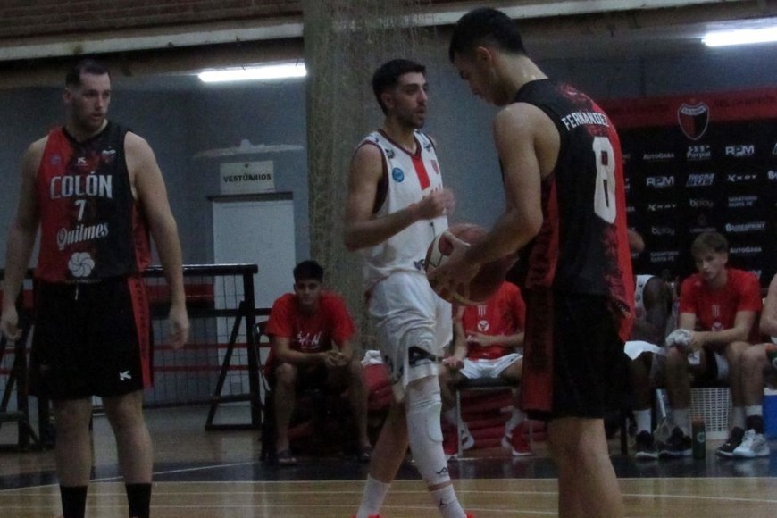 Colón cayó 70 a 63 frente a San Isidro en el Roque Otrino. Crédito: Cintia Giuntini.