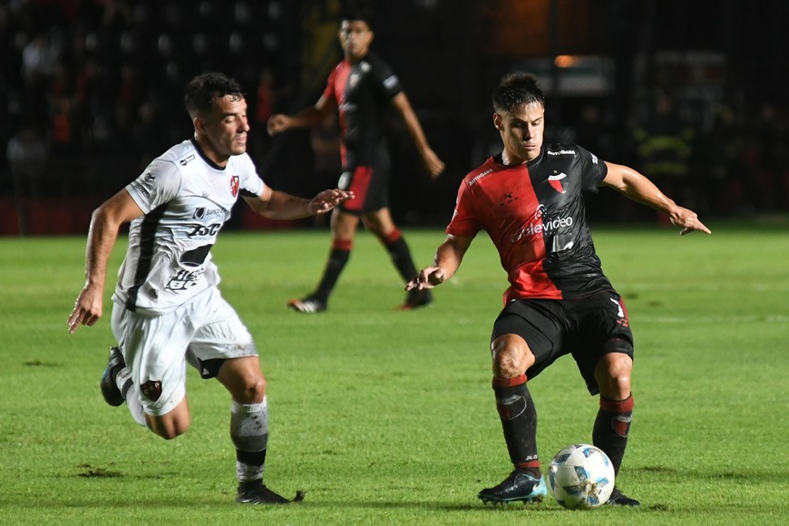 Colón rechazó la oferta de Aldosivi por Nicolás Talpone.