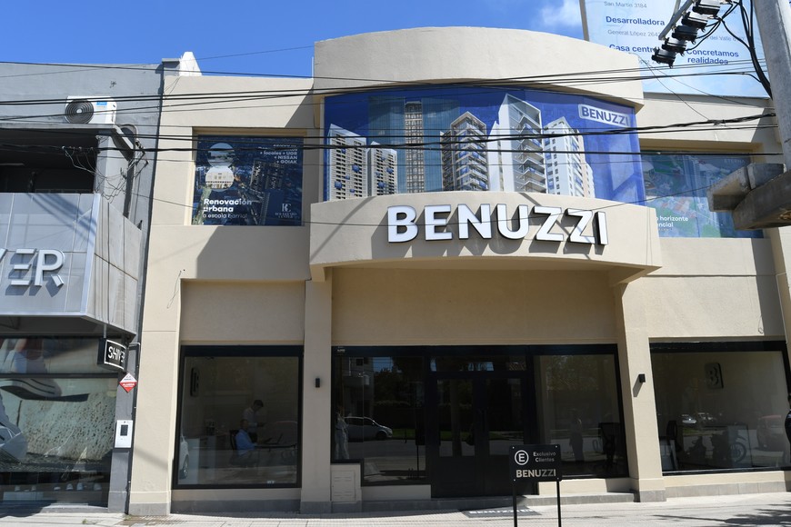 Nuevo local de Benuzzi en las calles Aristóbulo del Valle y Pedro de Vega.