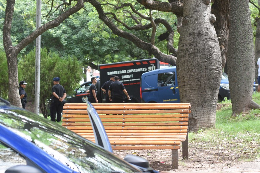 La policía realizó un gran despliegue en la plaza. Foto: Flavio Raina