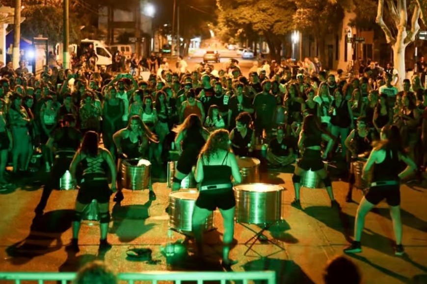 Ritmo y color en la calle.