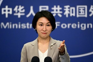 La vocera Mao Ning ofreció en rueda de prensa su respuesta a "comentarios inapropiados hechos por la parte estadounidense acerca de la reciente colisión entre un barco chino y uno filipino" en el Mar Meridional de China.