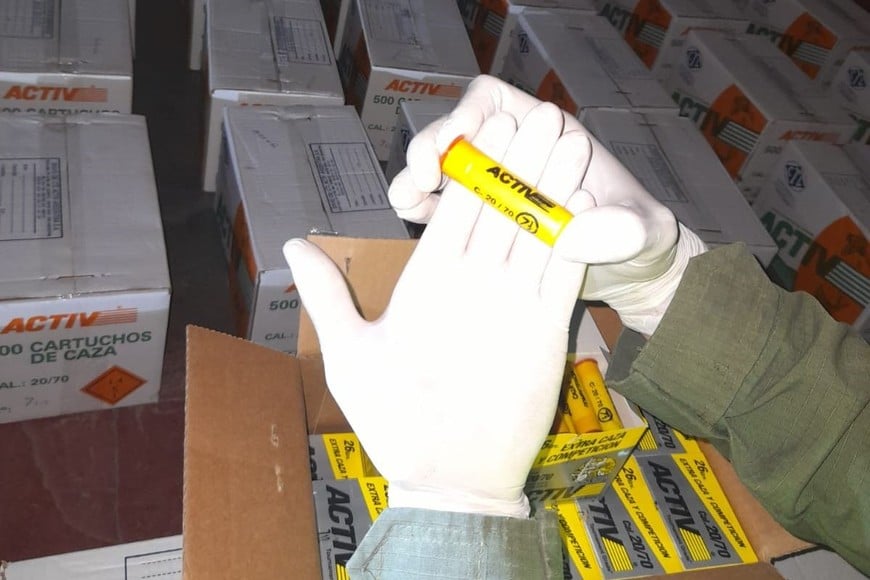 Se trata de 30 mil cartuchos calibre 20/70 UAB, sin documentación respaldatoria.