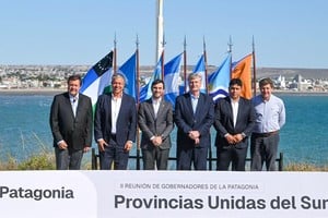 La segunda cumbre entre los mandatarios sureños se desarrolló en Puerto Madryn, de cara a lo que será la reunión con el Presidente. Foto: NA.